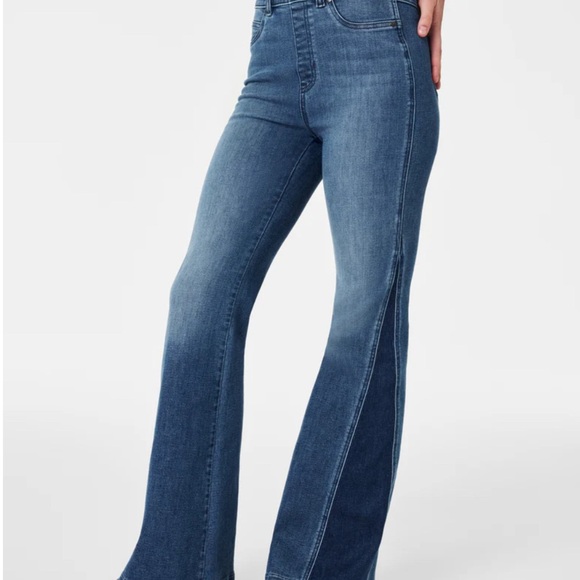 SPANX NWT Flare Jeans, Mixed Wash. Medium. - Picture 5 of 11